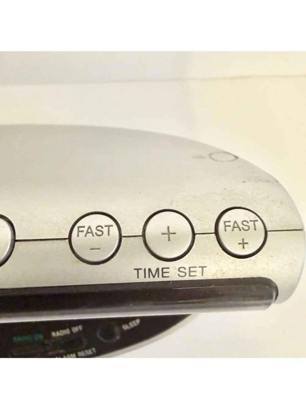 Sony Dream Machine ICF-C492 AM/FM Digital Alarm Clock Radio Green LED Retro Y2K